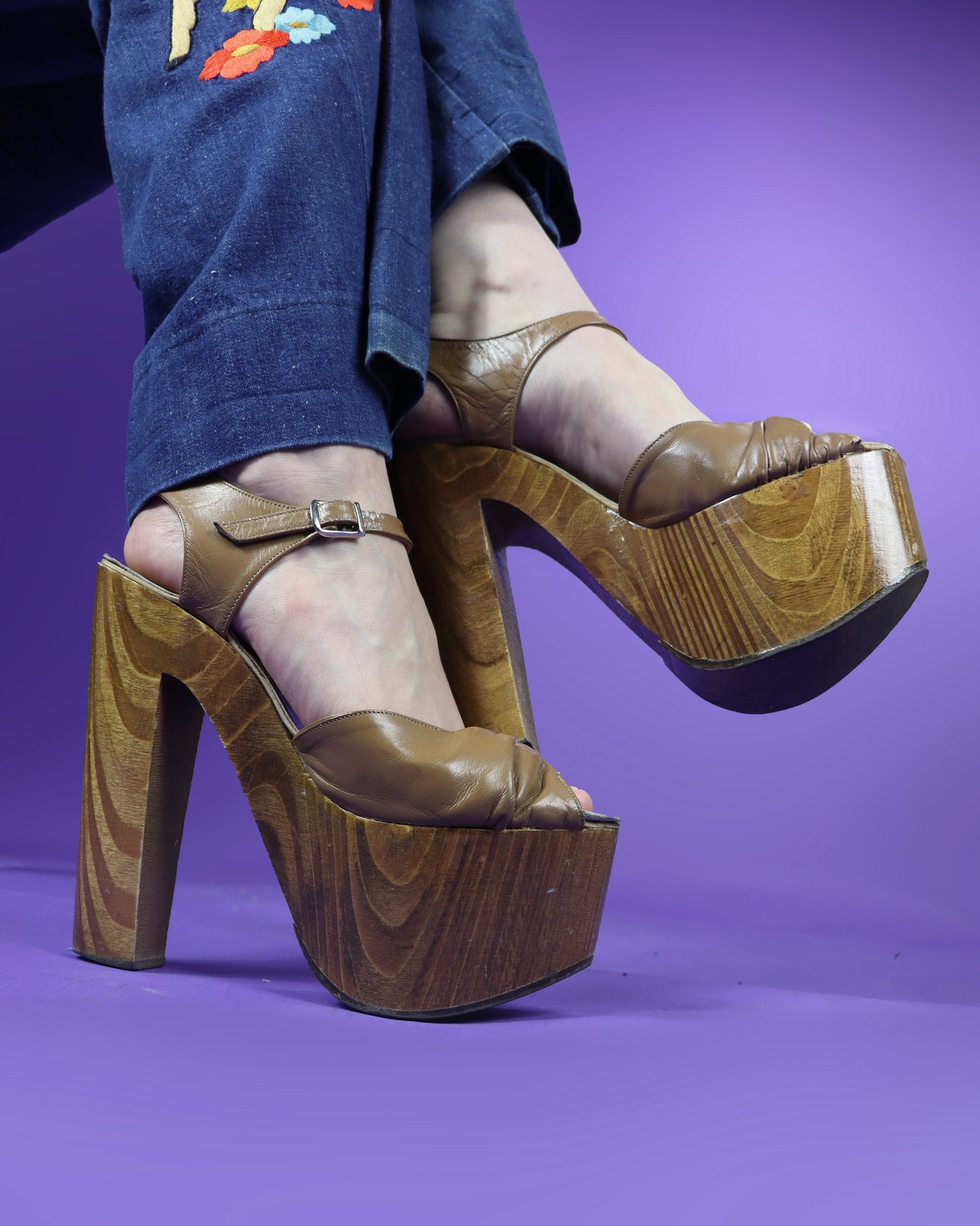 Vintage 1970s Goody Two Shoes Platform Shoes