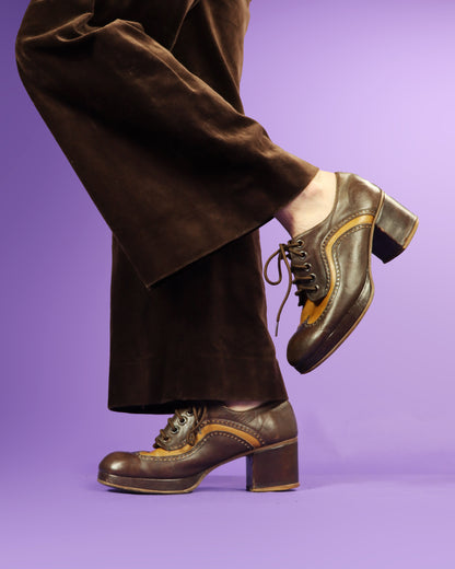 Vintage 1970s Two Tone Brogue Platform Shoes
