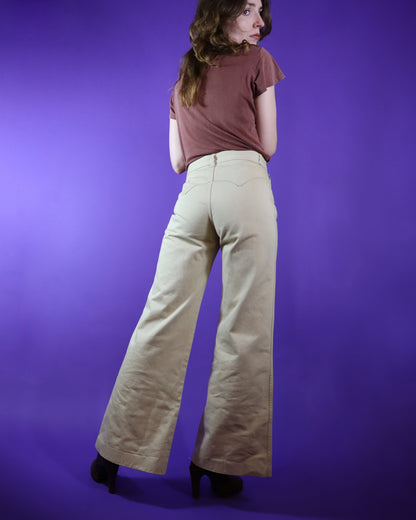 Vintage 1970s Levi's Western cream Flares